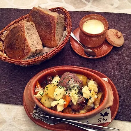 Prenociste & Restoran - Kasic 3*