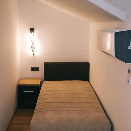 Prenociste & Restoran - Kasic Отель типа 