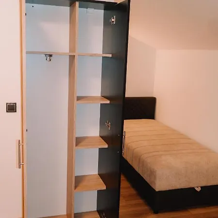 Prenociste & Restoran - Kasic Brodarevo