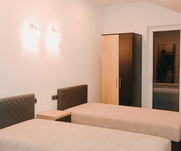 Prenociste & Restoran - Kasic Отель типа 