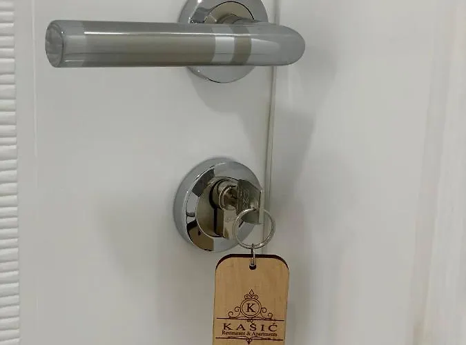 Prenociste & Restoran - Kasic Отель типа 